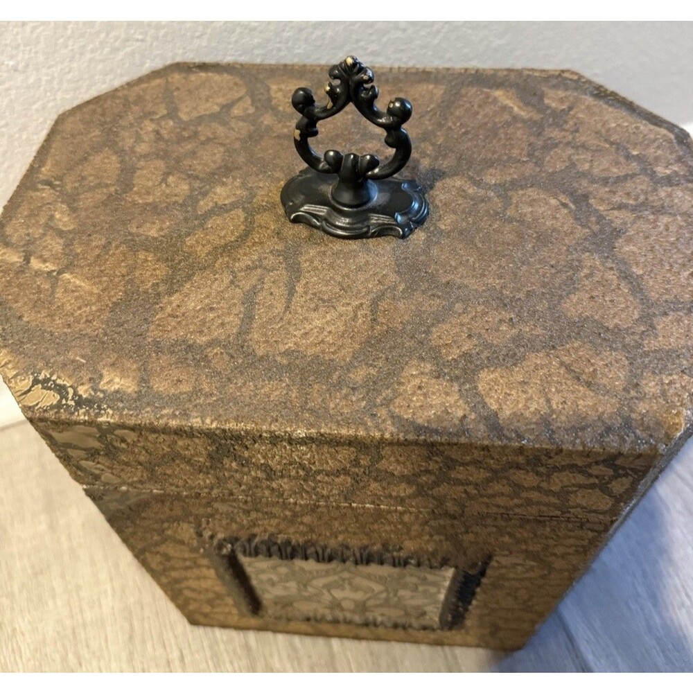 VTG 1890 Antiq Keepsake Box Texture Finish Central Floral Or Scrollwork Design
